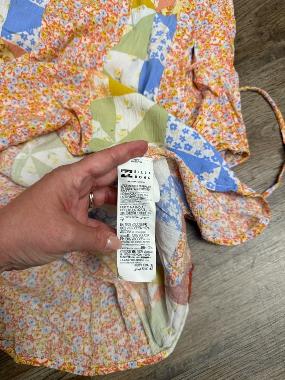 Billabong • Vintage Gal Patchwork FloralMaxi Dress - Picture 11 of 16
